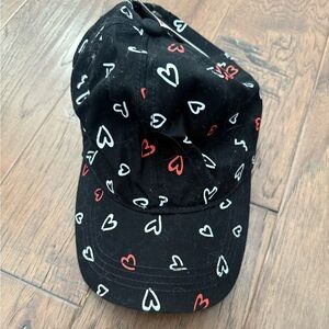 NWT David and Young Women’s Black Heart-Patterned Hat